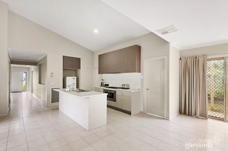Property photo of 5 Daphne Court Pakenham VIC 3810