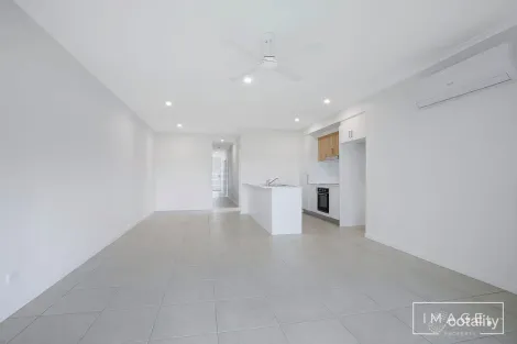 Property photo of 21 Jive Way Ripley QLD 4306