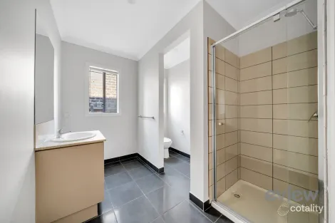 Property photo of 79 Bensonhurst Parade Point Cook VIC 3030