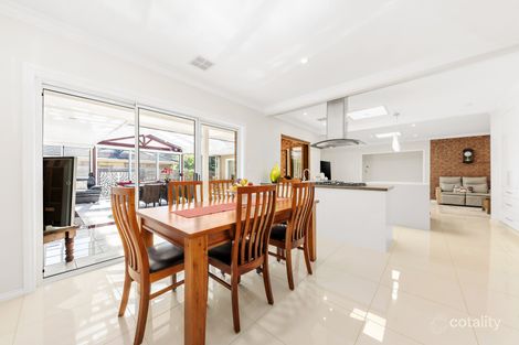 Property photo of 2 Devira Court Rowville VIC 3178