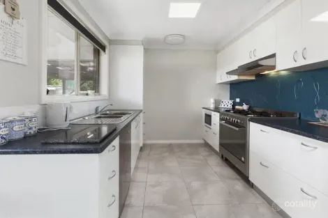 Property photo of 4 Kerry Court Corio VIC 3214