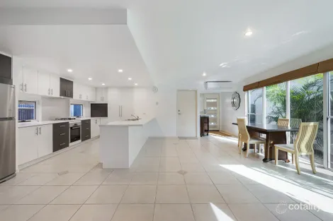 6 Pandorea St, Meridan Plains, QLD 4551