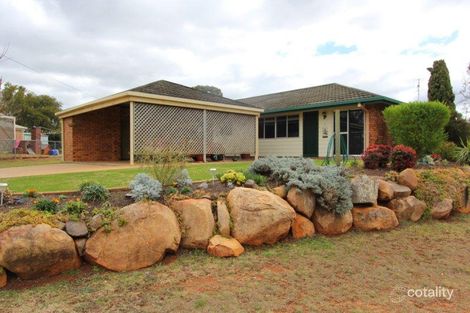 Property photo of 15 Windsor Circle Kingaroy QLD 4610