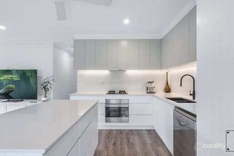 1/3 Agincourt Cl, Clifton Beach, QLD 4879