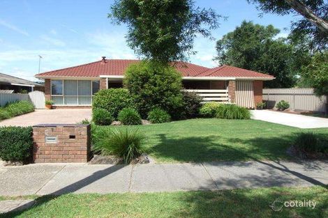 17 Magnolia Cres, Wodonga, VIC 3690