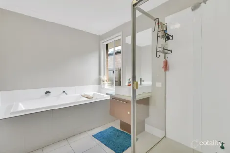 Property photo of 59 Valentine Circuit Augustine Heights QLD 4300