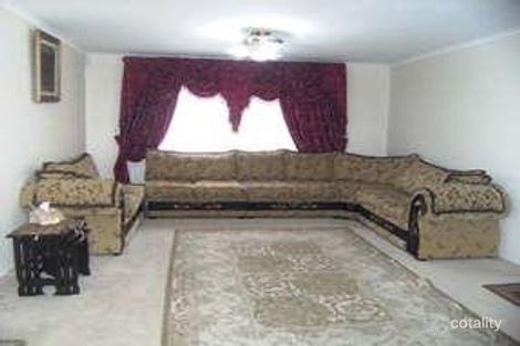 Property photo of 28 Paringa Way Burnside VIC 3023