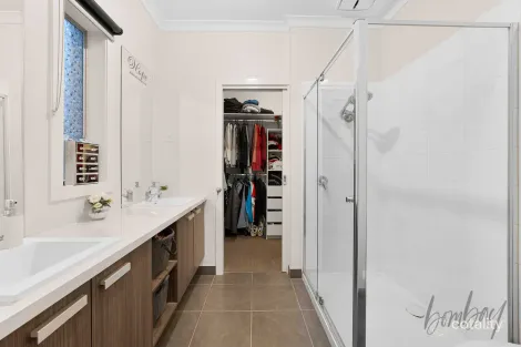 Property photo of 6 Monaco Circuit Wollert VIC 3750