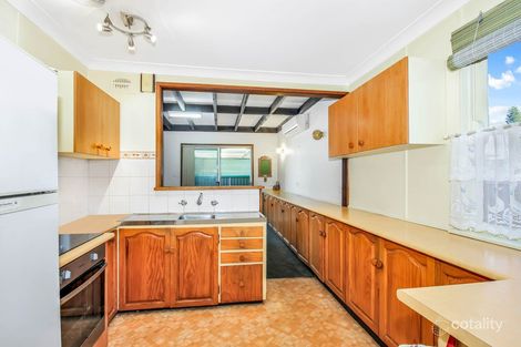 Property photo of 34 Pitcairn Avenue Lethbridge Park NSW 2770