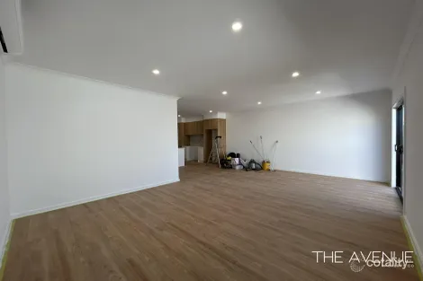 Property photo of 34 Pine Cone Walk Fraser Rise VIC 3336