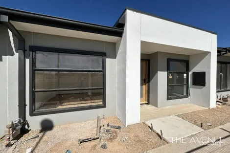 34 Pine Cone Walk, Fraser Rise, VIC 3336