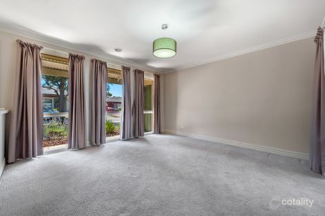 Property photo of 5 Taunton Place Craigieburn VIC 3064