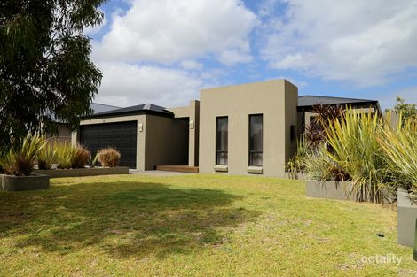 16 Lyon Pde, Castletown, WA 6450