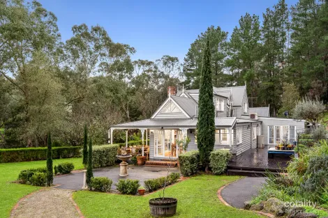 11 Raymond Elliot Ct, Park Orchards, VIC 3114