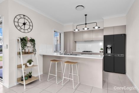 Property photo of 7 Pleasance Street Box Hill NSW 2765