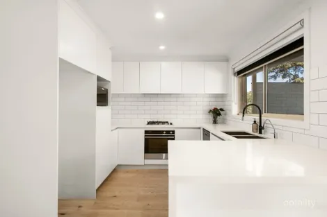 Property photo of 3 Skyline Drive Keilor VIC 3036