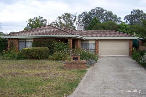 Property photo of 1 Ditmann Place Lavington NSW 2641