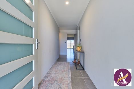 Property photo of 10 Janszoon Way Mandogalup WA 6167