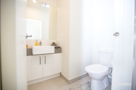 Property photo of 44 Warren Close Narre Warren VIC 3805