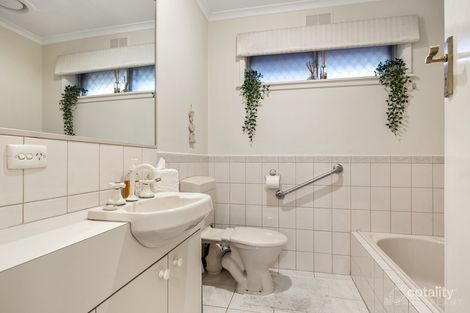 Property photo of 19 Bracknell Street Keysborough VIC 3173