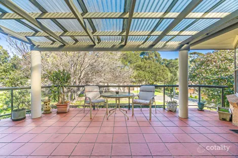 Property photo of 32 Castle Pines Drive Norwest NSW 2153