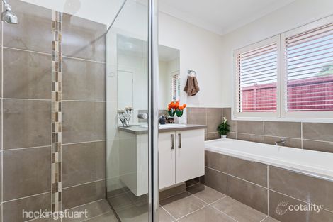 Property photo of 15 Cloverfield Crescent Wollert VIC 3750