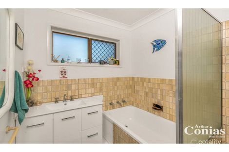 Property photo of 8 Pallinup Street Riverhills QLD 4074