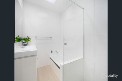 Property photo of 2 Eucalypt Street Palm Beach QLD 4221