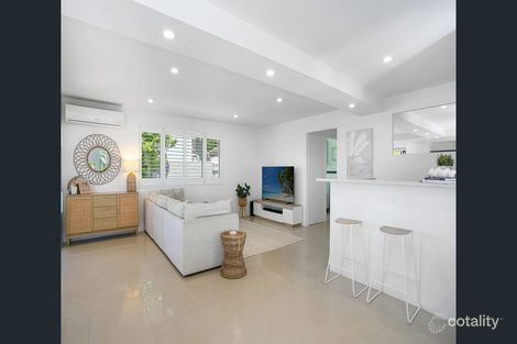 Property photo of 2 Eucalypt Street Palm Beach QLD 4221