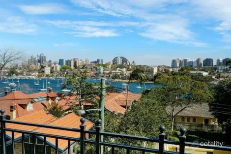 Property photo of 2/2A Wallaringa Avenue Kurraba Point NSW 2089