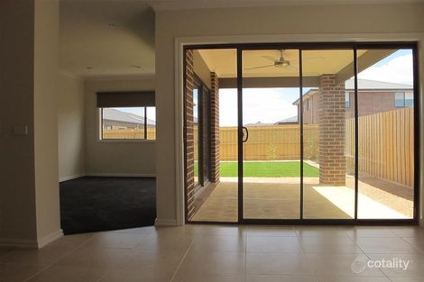 Property photo of 20 Charter Road Werribee VIC 3030