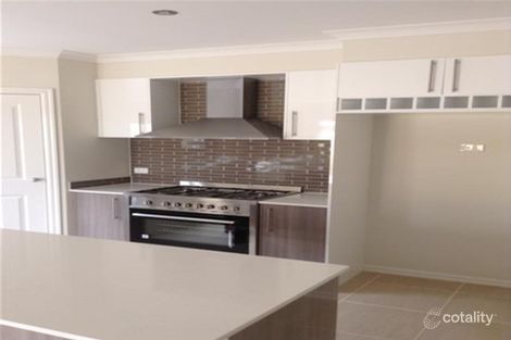 Property photo of 20 Charter Road Werribee VIC 3030