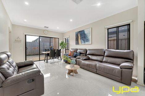 Property photo of 18 Myrtleford Avenue Clyde VIC 3978