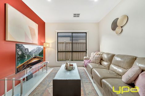 Property photo of 18 Myrtleford Avenue Clyde VIC 3978