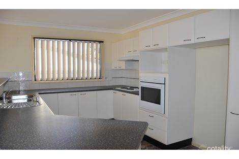 Property photo of 11 Marilyn Crescent Tumbi Umbi NSW 2261