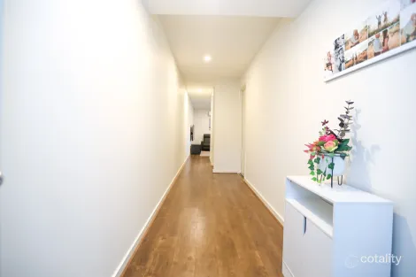 Property photo of 145 Willow Glen Boulevard Cranbourne VIC 3977