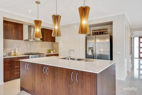 Property photo of 34 McKenzie Way Doreen VIC 3754