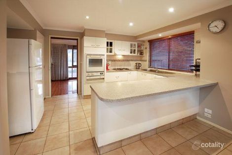 Property photo of 7 Ulmara Place Greensborough VIC 3088
