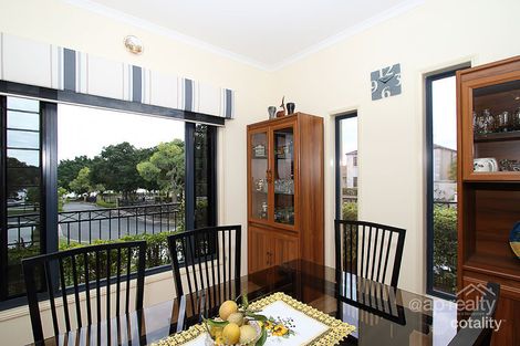 Property photo of 13 Jetty Walk Forest Lake QLD 4078