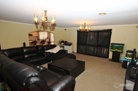 Property photo of 21 Roseland Crescent Hoppers Crossing VIC 3029