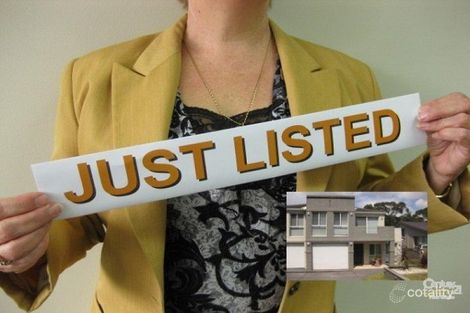 Property photo of 1/21 Angophora Place Alfords Point NSW 2234