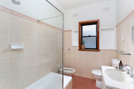 Property photo of 16 Mirrabooka Road Lake Heights NSW 2502