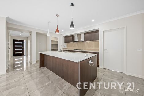 Property photo of 13 Turano Way Clyde North VIC 3978