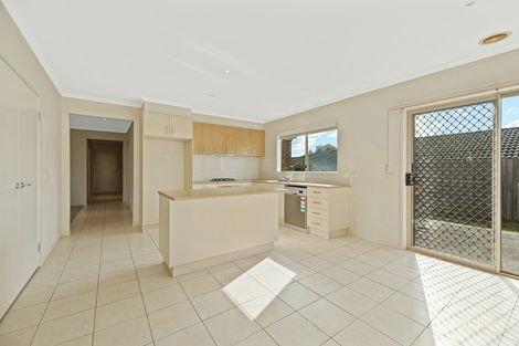 Property photo of 12 Rivendale Crescent Drouin VIC 3818