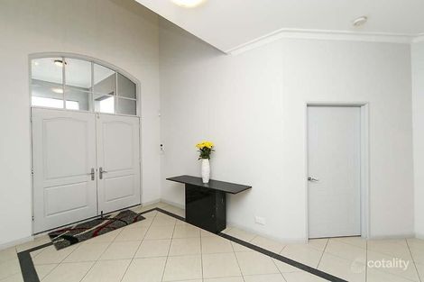 Property photo of 12A Jennifer Way Rossmoyne WA 6148