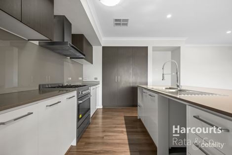 Property photo of 2 Meadowcroft Road Wollert VIC 3750