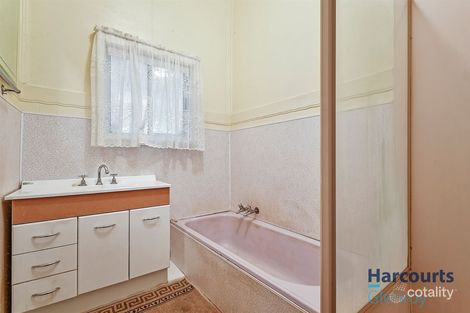 Property photo of 25 Boldrewood Parade Reservoir VIC 3073