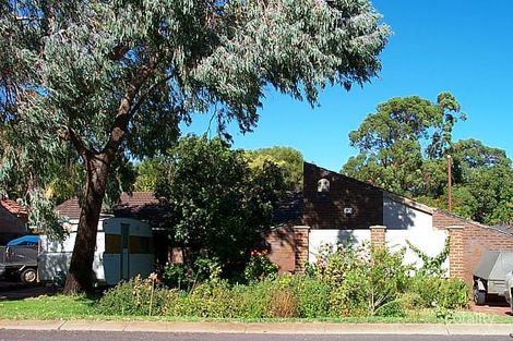 77 Regency Dr, Thornlie, WA 6108