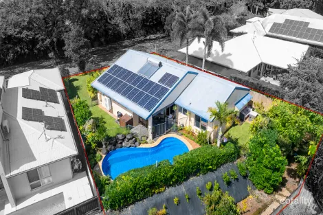 4 Amos Cl, Redlynch, QLD 4870