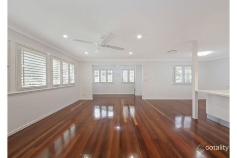 Property photo of 46 McIlwraith Avenue Norman Park QLD 4170